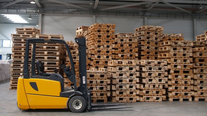 Renta vs. Compra: ¿Qué Conviene Más para la Adquisición de Montacargas Industriales?